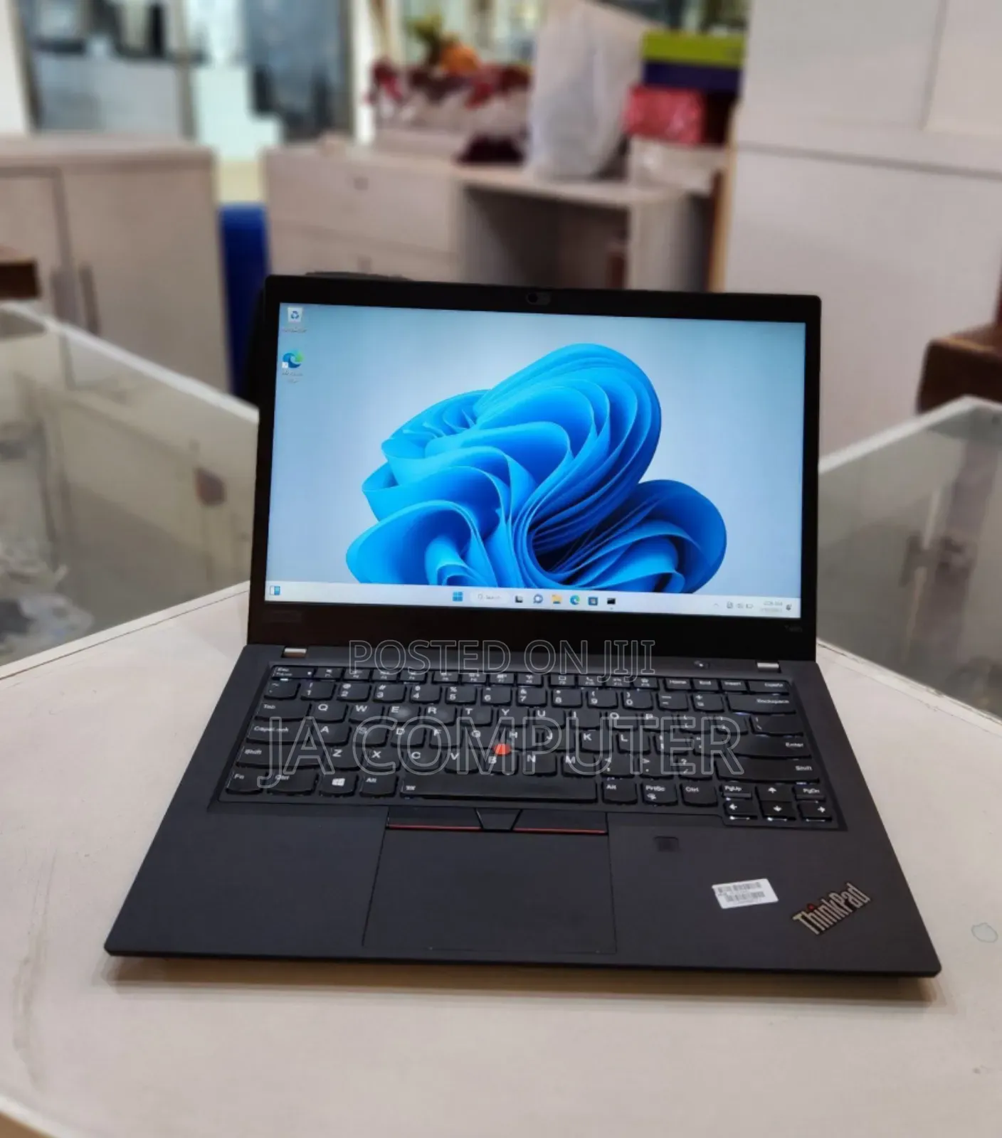 New Laptop Lenovo ThinkPad T495s 16GB AMD Ryzen 5 SSD 512GB