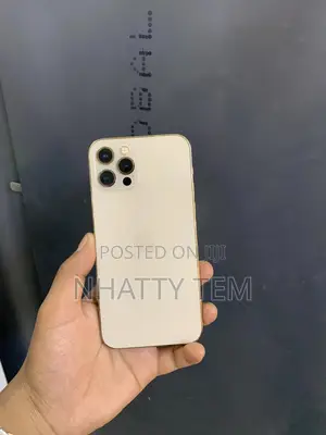 Photo - Apple iPhone 12 Pro 128 GB Gold
