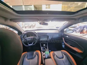 Photo - Chery Tiggo 2 2022 Silver