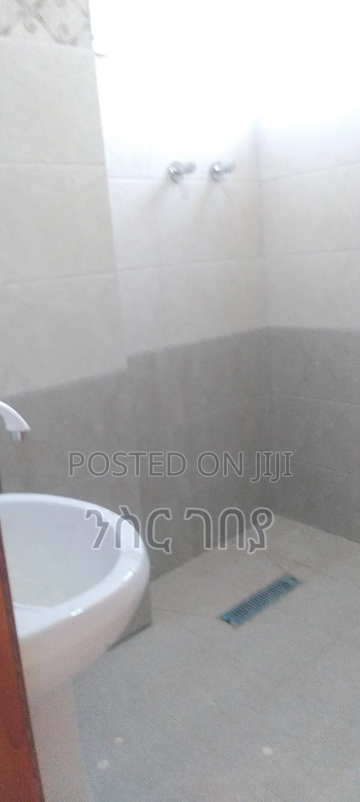 Furnished 3bdrm Condo in Ayat Mekedonia, Yeka for rent