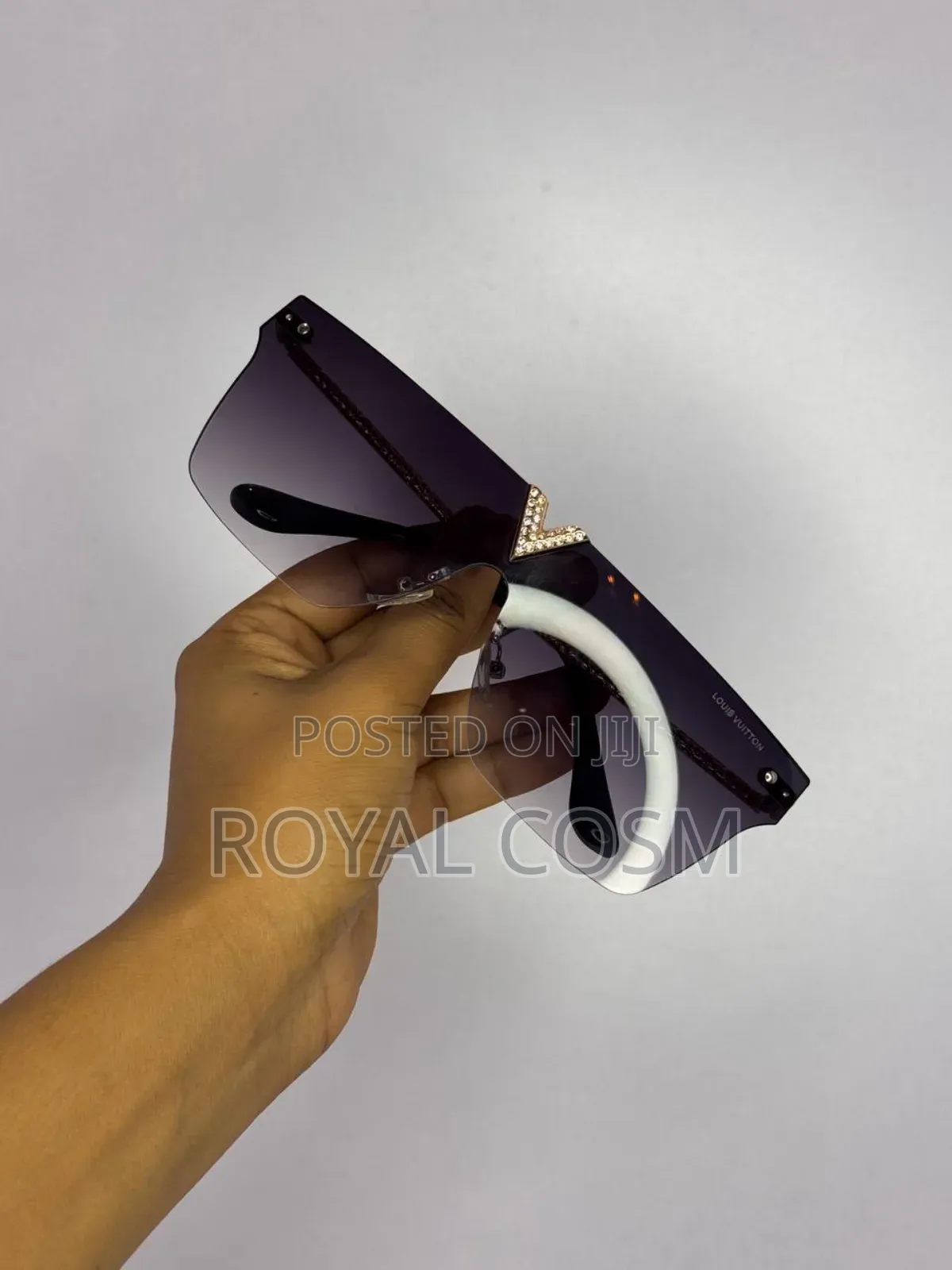 LV Stylish Sunglasses/Eyeglasses for Women