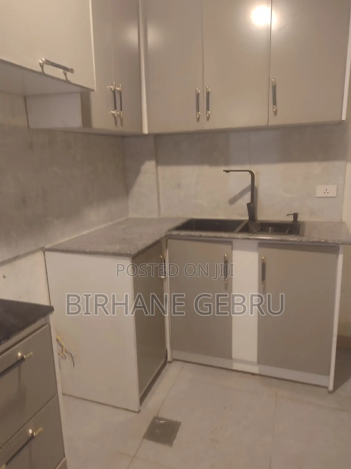 3bdrm Apartment in Luxury Apartiment, Bole for rent