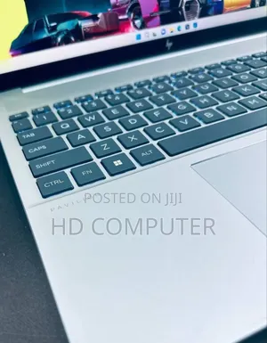 New Laptop HP Pavilion 17 16GB Intel Core i7 SSD 1T