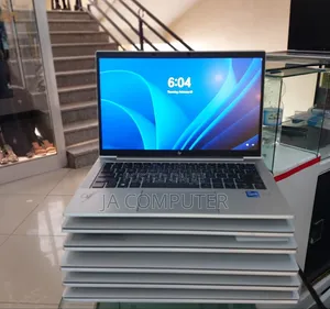 New Laptop HP EliteBook 830 G8 16GB Intel Core I5 SSD 512GB