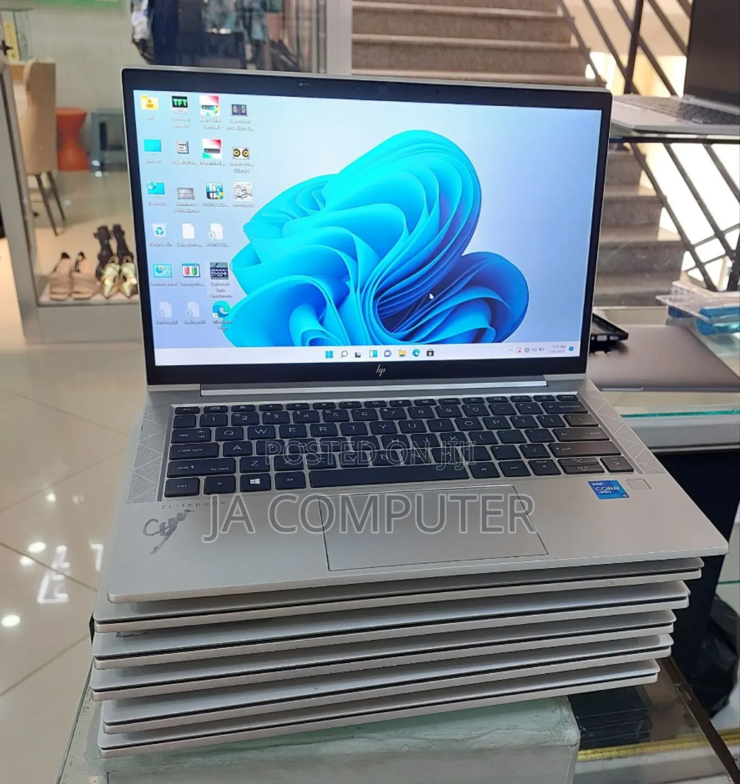 New Laptop HP EliteBook 830 G8 16GB Intel Core I5 SSD 512GB