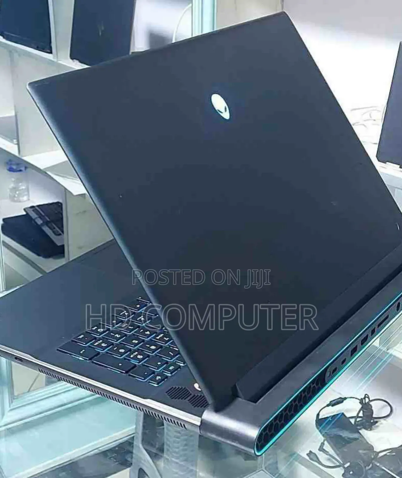 New Laptop Alienware M15 R3 24GB AMD Ryzen 9 SSD 1T