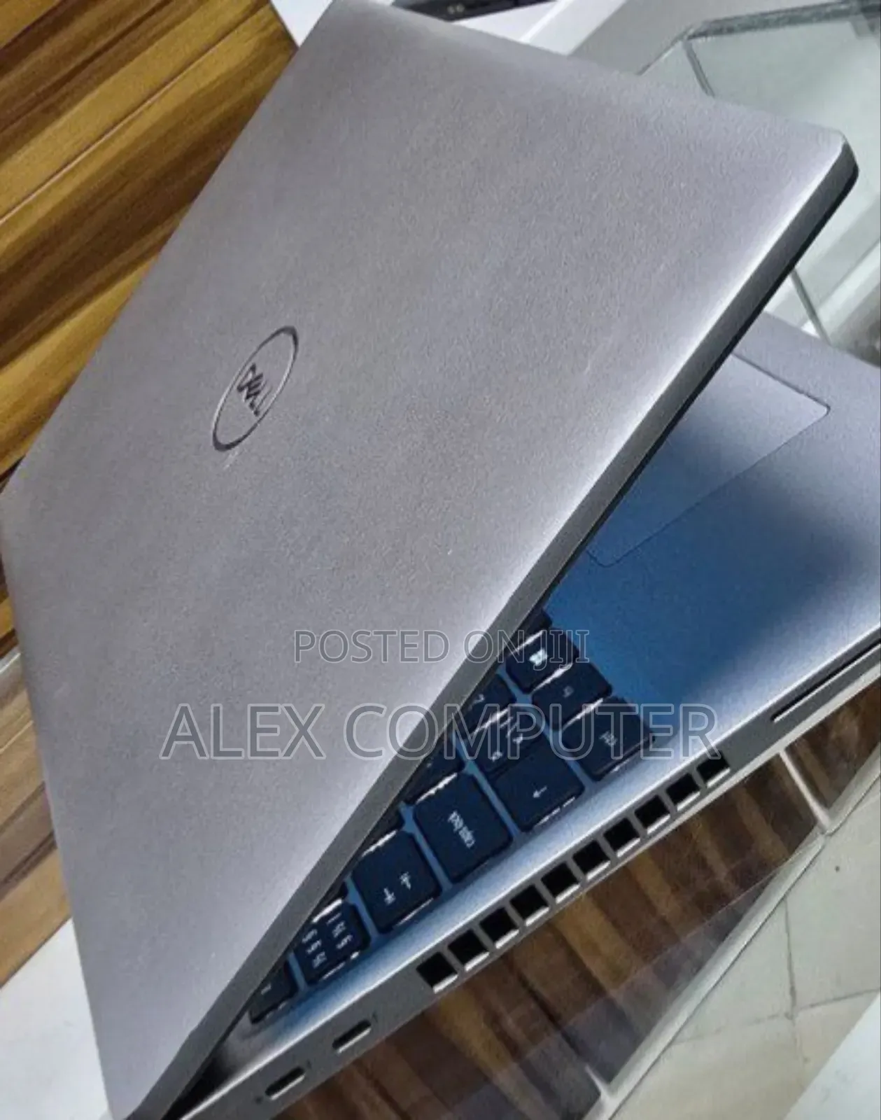 New Laptop Dell Precision 15 3520 32GB Intel Core I7 SSD 512GB