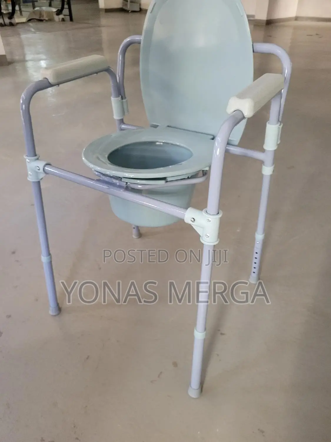 3-in-1 Commode Chair: Toilet Chair፵茨essential Medical Supply