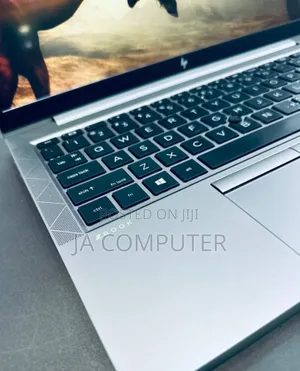 New Laptop HP ZBook Firefly 14 G7 16GB Intel Core I7 SSD 512GB