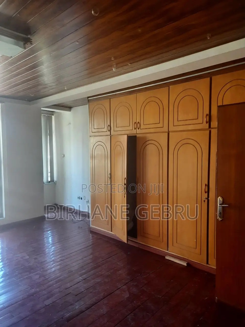 5bdrm House in G+1 House, Bole for rent
