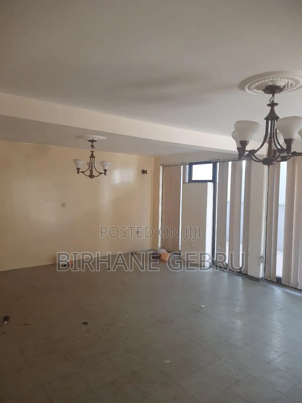 5bdrm House in G+1 House, Bole for rent
