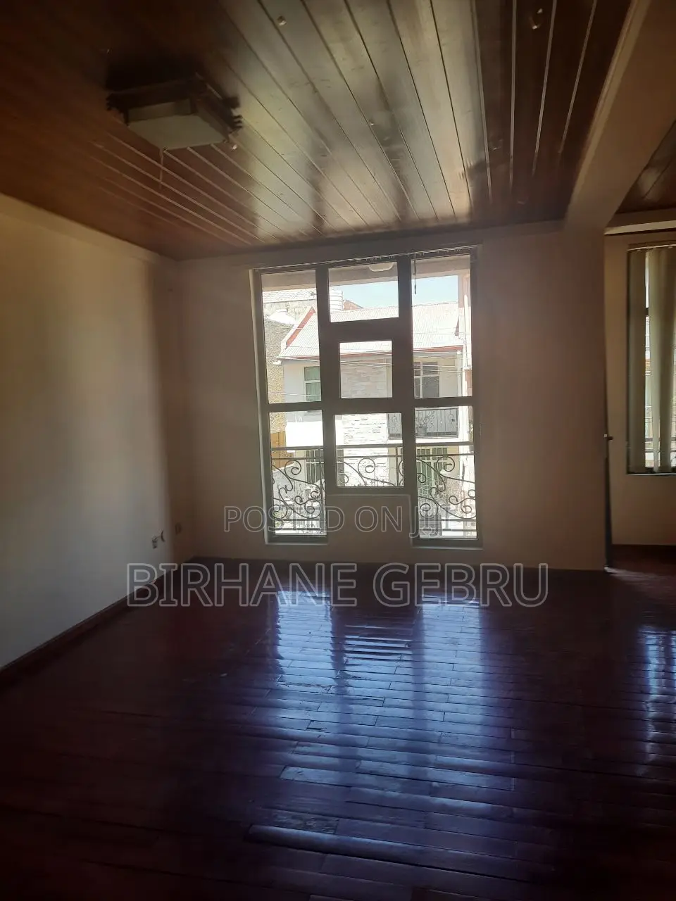 5bdrm House in G+1 House, Bole for rent
