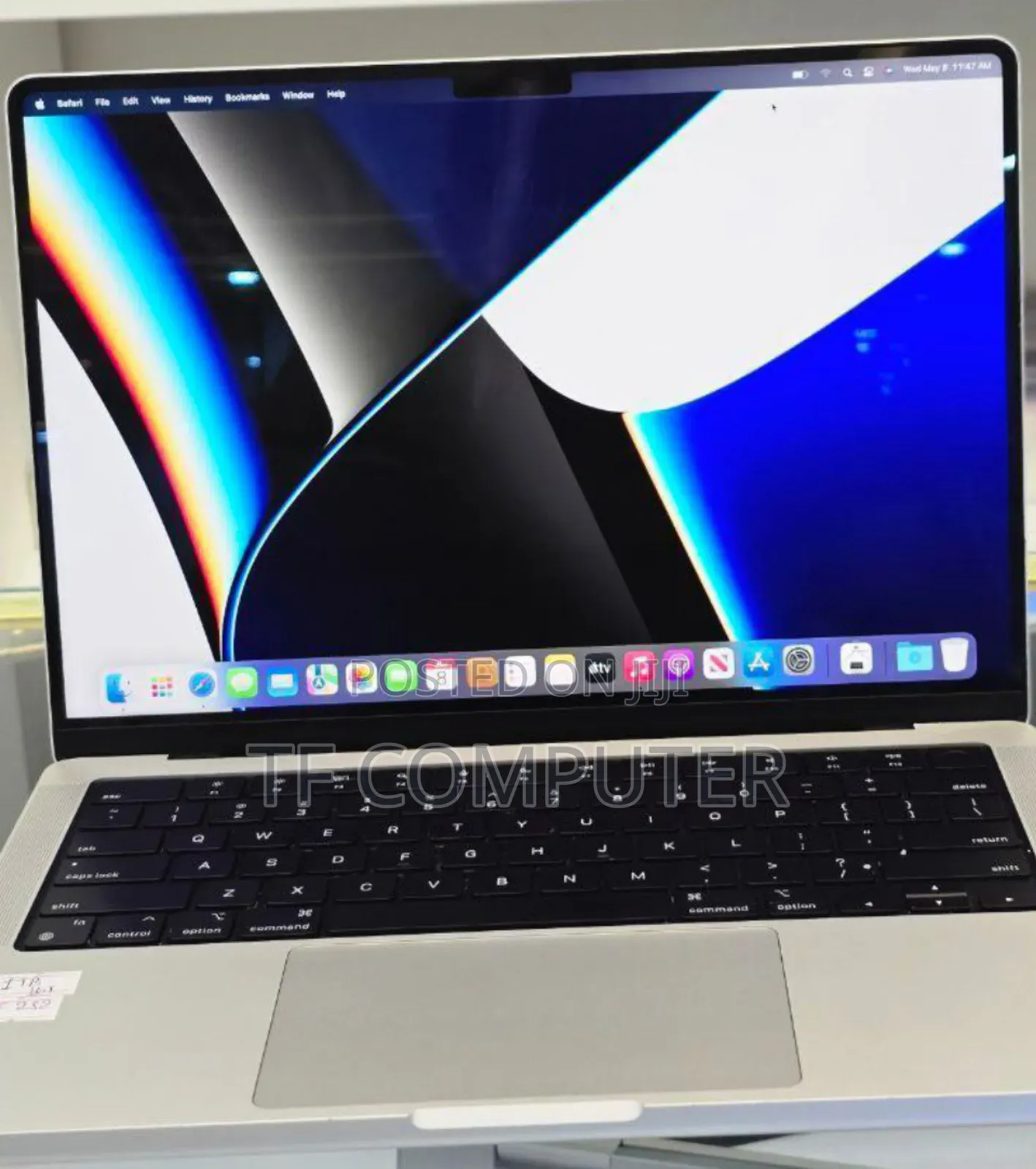 New Laptop Apple MacBook Pro 2021 M1 16GB Apple M1 Pro SSD 512GB