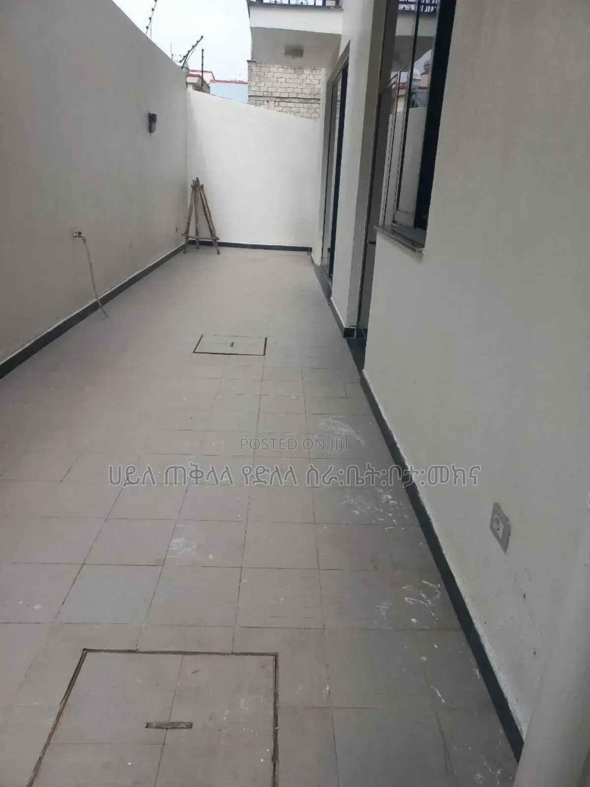 Furnished 10bdrm Townhouse/Terrace in Ayat Area, Yeka for sale