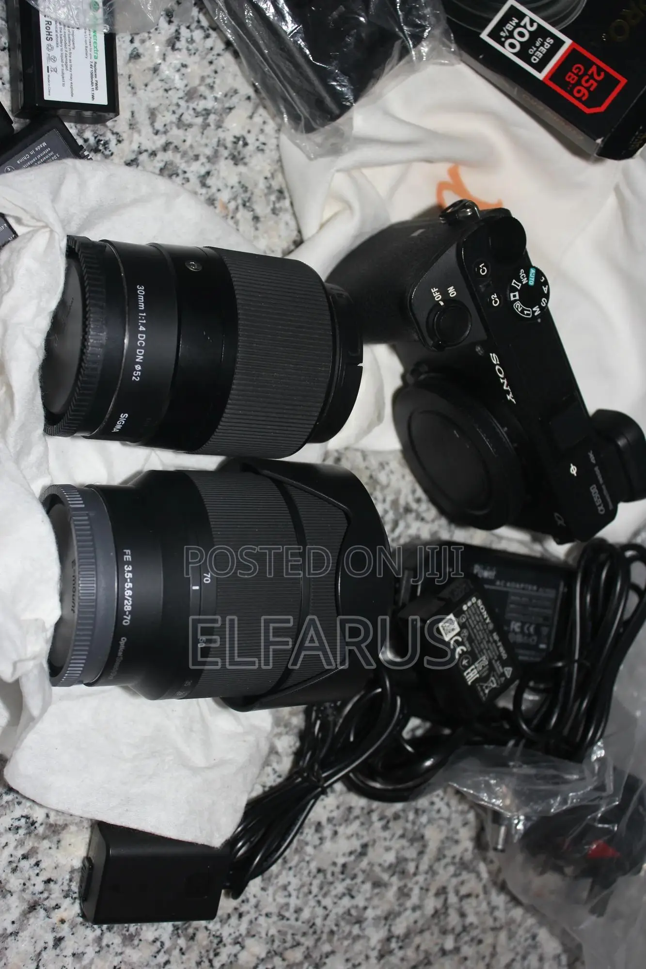 Sony Alpha A6500 + 1.4f Sigma + Sony 28-70mm + 4 Batteries