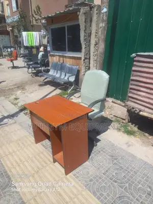 Chair + Table