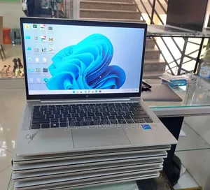 New Laptop HP EliteBook 830 G8 16GB Intel Core I5 SSD 512GB
