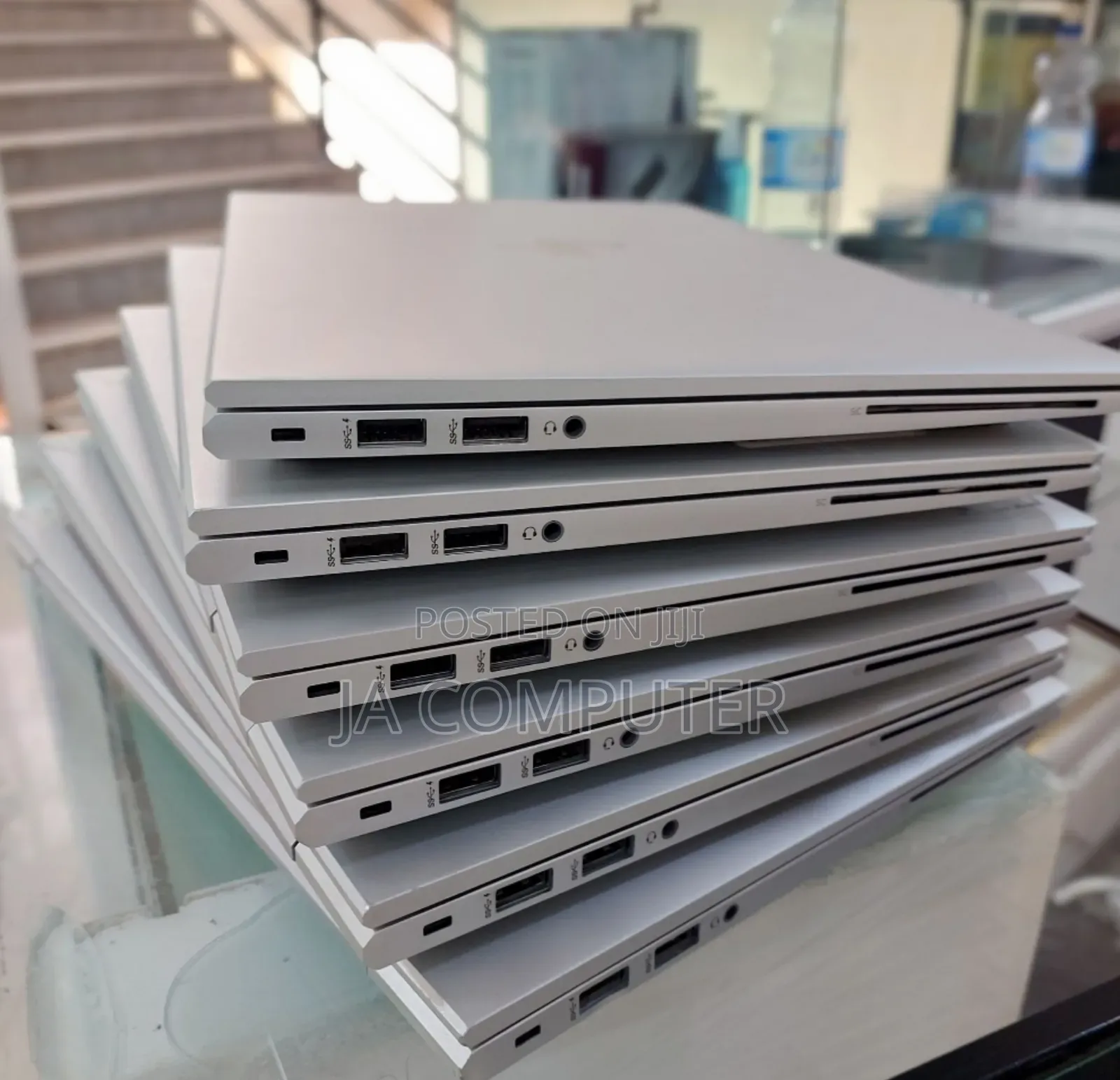 New Laptop HP EliteBook 830 G8 16GB Intel Core I5 SSD 512GB