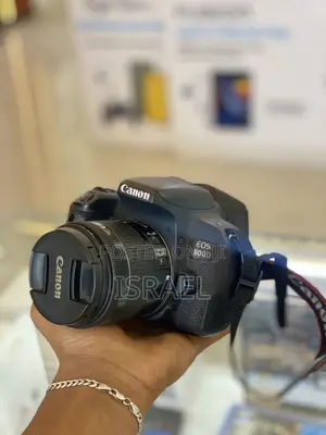Canon 800D