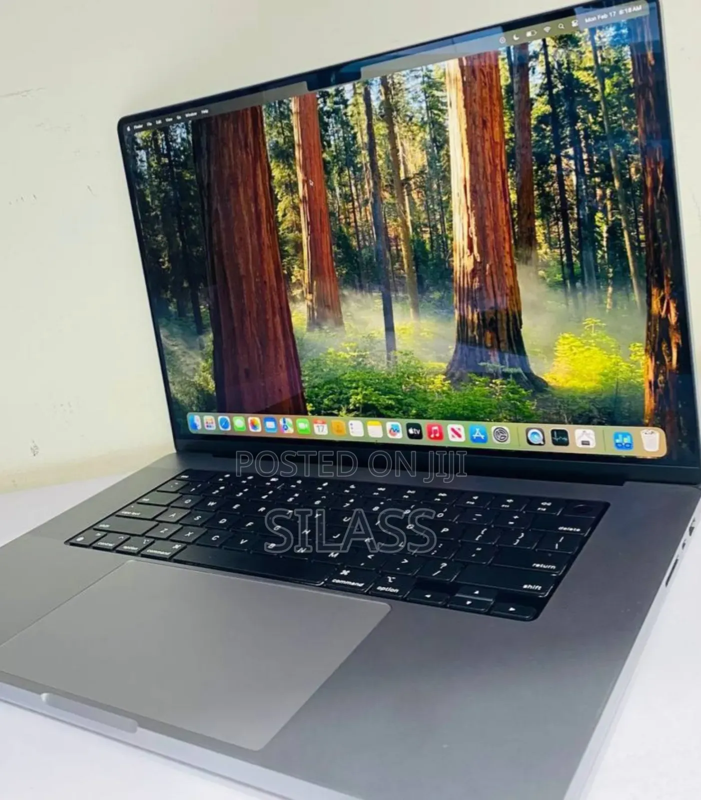 New Laptop Apple MacBook Pro M1 16GB Apple M1 Pro SSD 512GB
