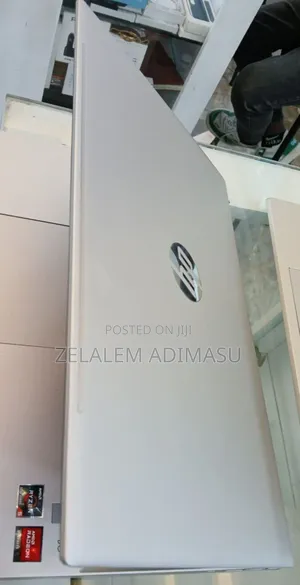 Photo - New Laptop HP Pavilion 15 8GB AMD Ryzen 5 SSD 512GB