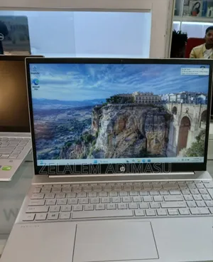 New Laptop HP Pavilion 15 8GB AMD Ryzen 5 SSD 512GB