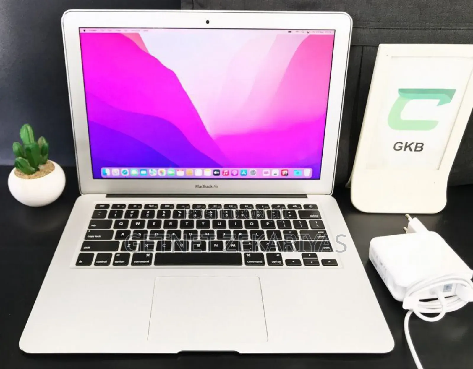 New Laptop Apple MacBook Air 2015 4GB Intel Core I5 SSD 256GB