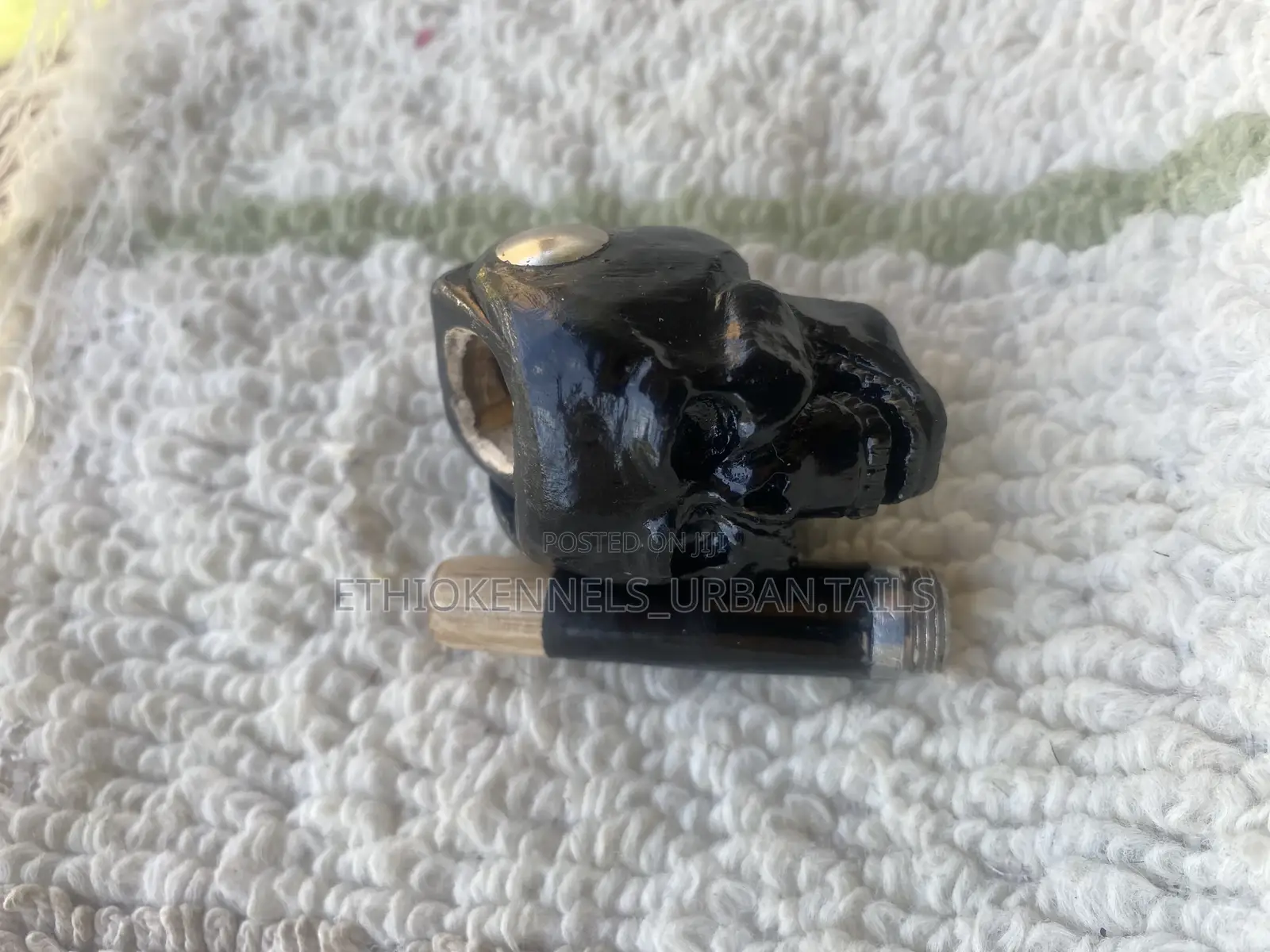 Wooden Skull Pipe