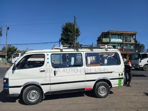Toyota HiAce 2003 White