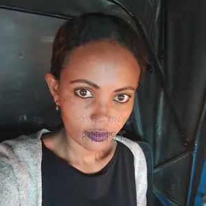 Photo - Online Sales Person የሽያጭ ሰራተኞች