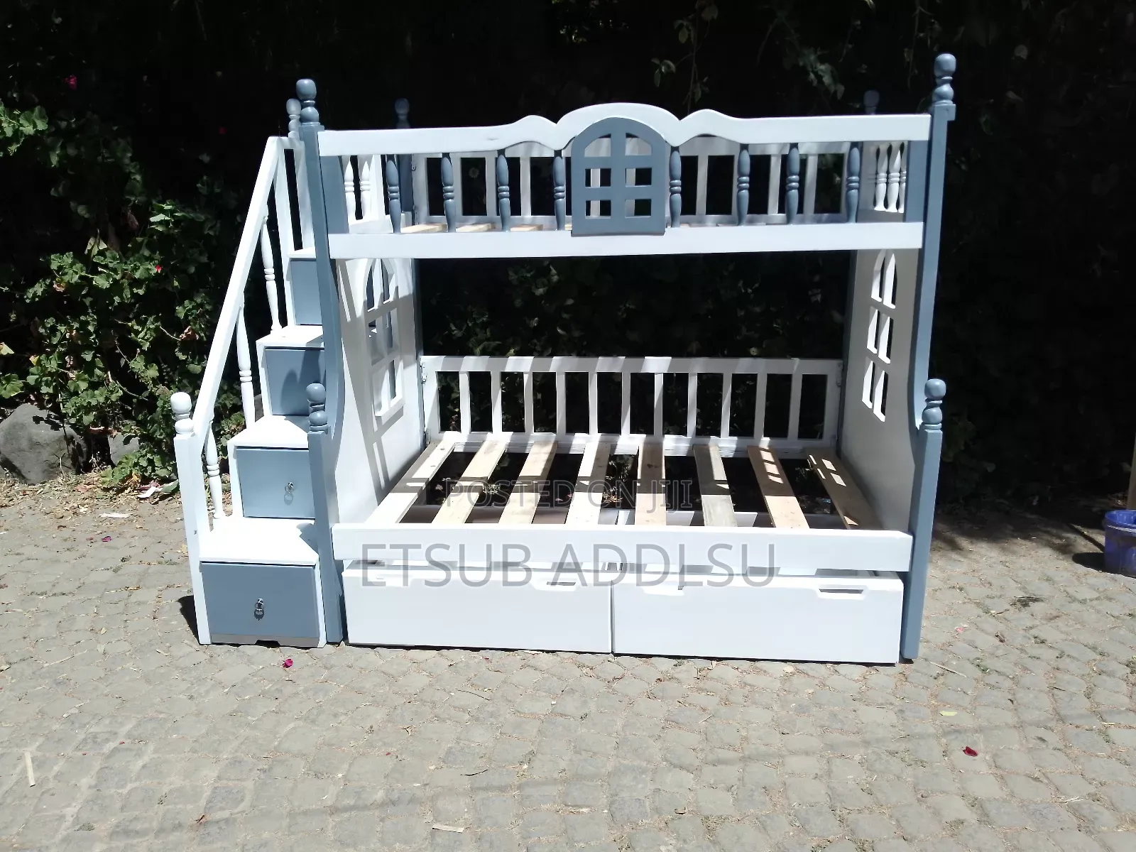 ተደራራቢ አልጋ ጥራትና ውበት ያላቸው