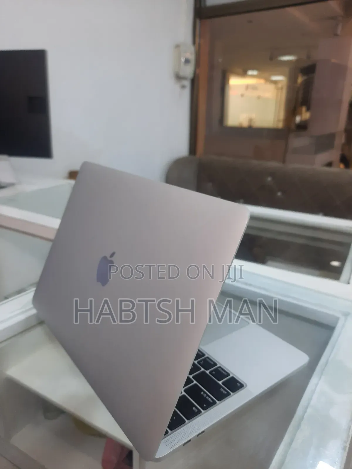 New Laptop Apple MacBook Pro 2020 16GB Intel Core i5 SSD 1T