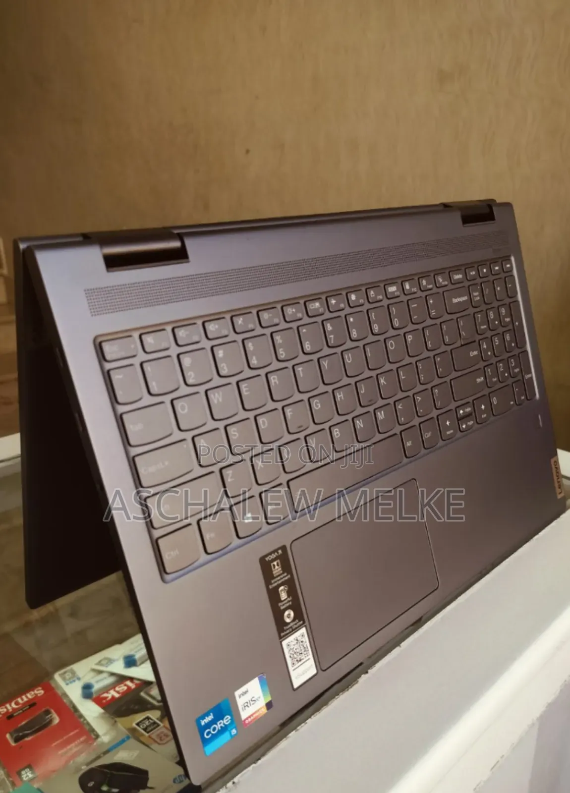 New Laptop Lenovo Yoga 7i 8GB Intel Core I5 SSD 256GB