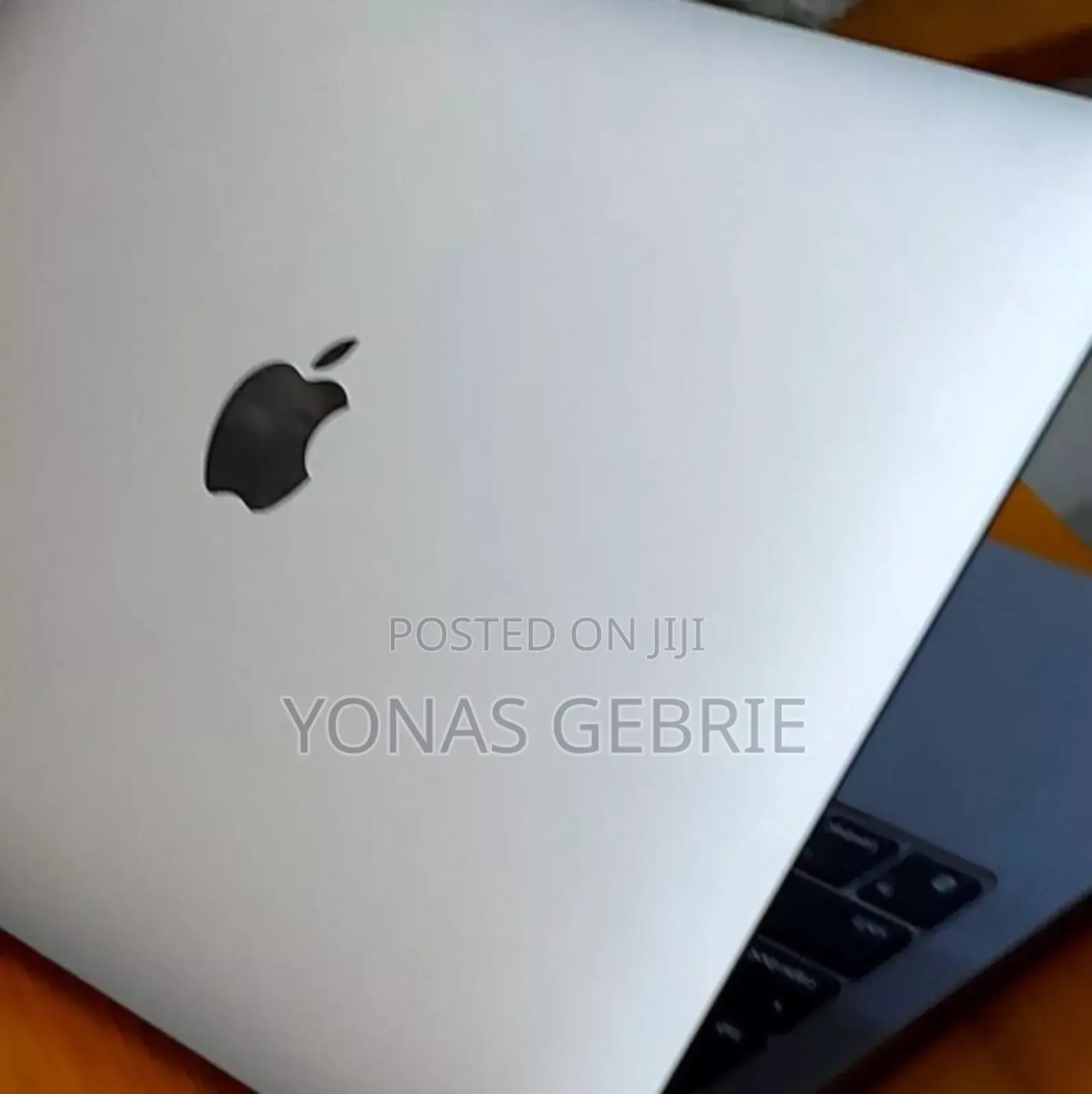 New Laptop Apple MacBook Air 2020 M1 8GB Apple M1 SSD 256GB