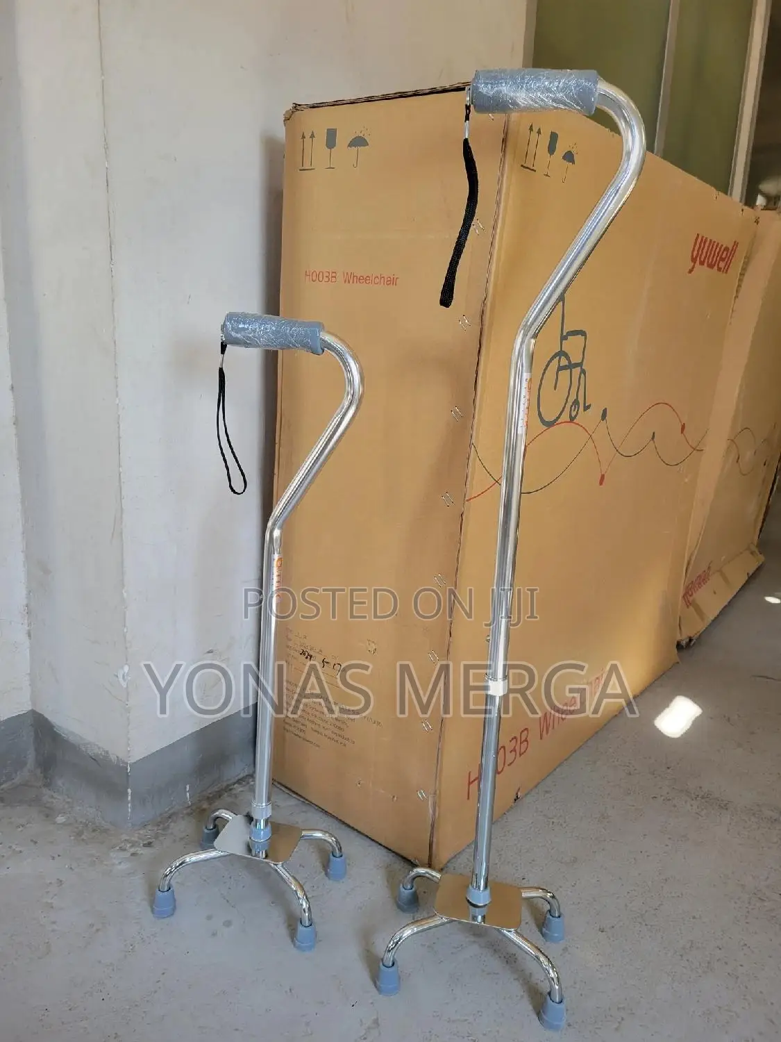 Quad Cane Walking Stick፩从four-Legged Base Desig:ባለ4 እግር ከዘራ