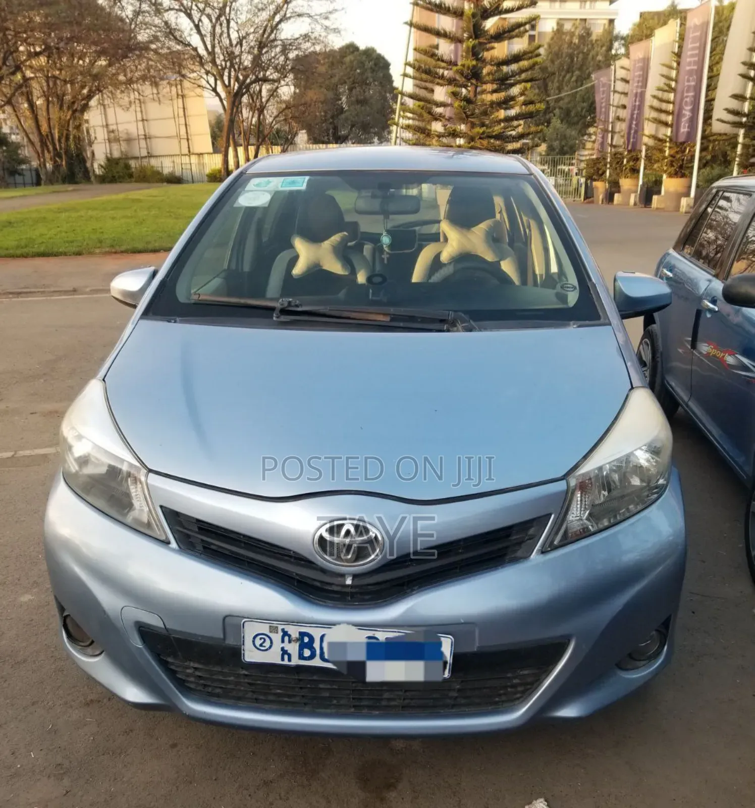 Toyota Yaris 2012 Gray
