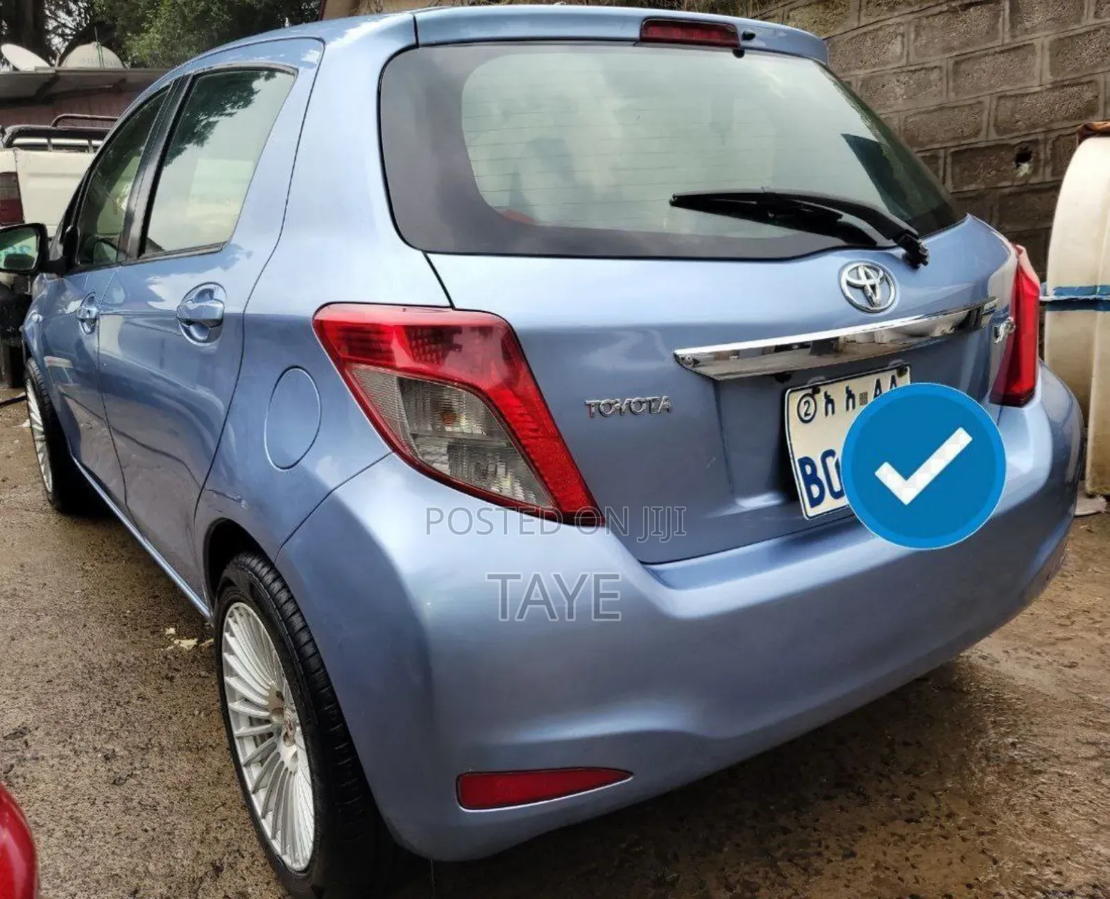 Toyota Yaris 2012 Gray