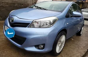 Toyota Yaris 2012 Gray