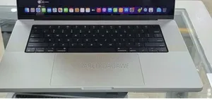 New Laptop Apple MacBook Pro M1 16GB Apple M1 Pro SSD 512GB