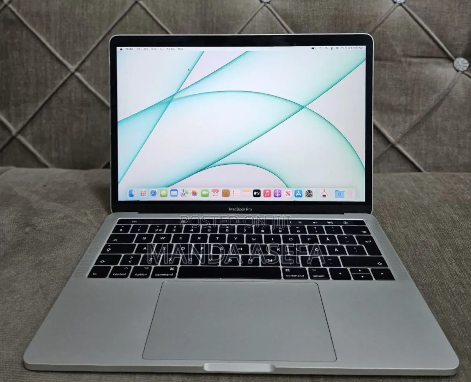 New Laptop Apple MacBook Pro 2020 16GB Intel Core I5 SSD 1T