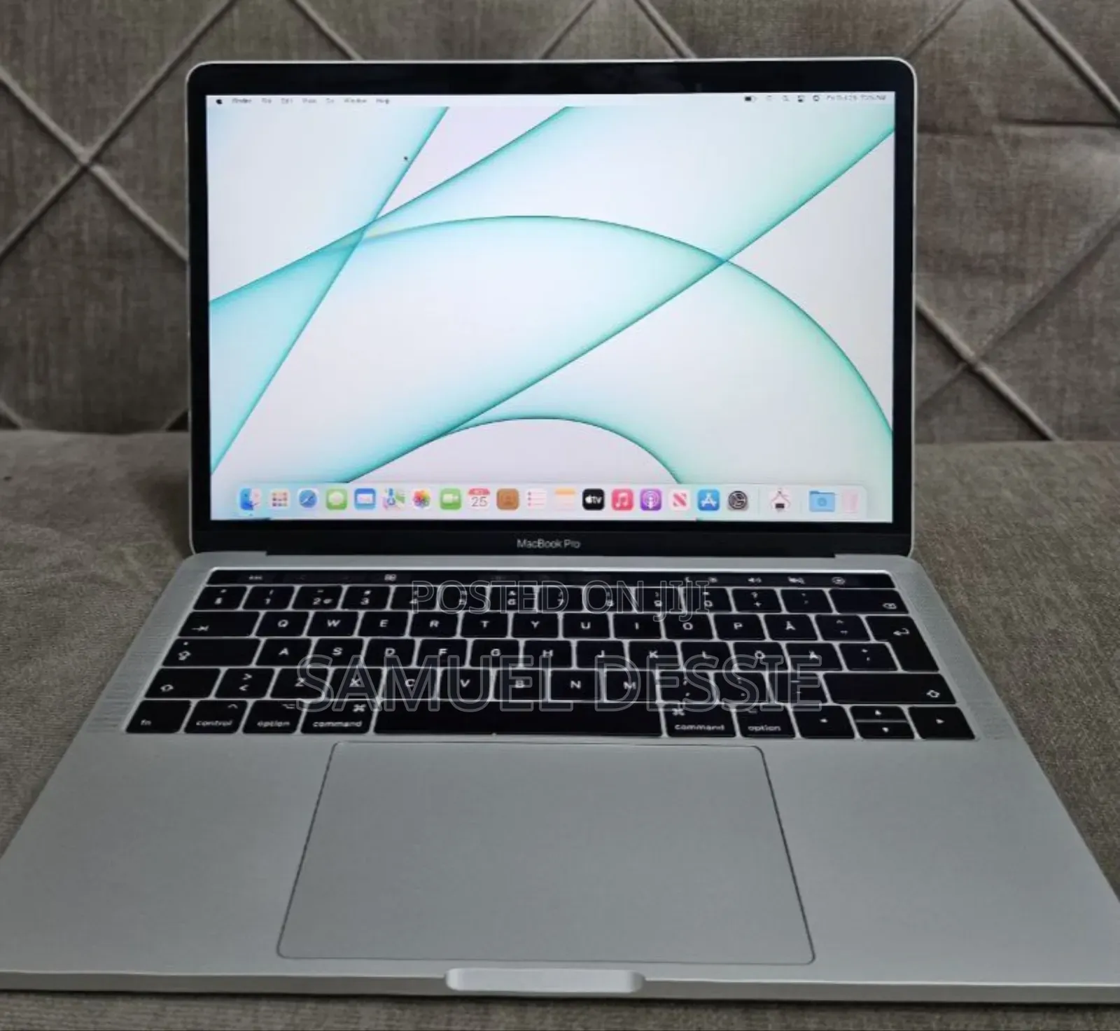 New Laptop Apple MacBook Pro 2020 16GB Intel Core I5 SSD 1T