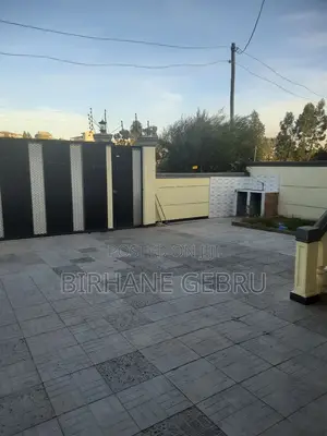 5bdrm Villa in Villa House, Bole for rent