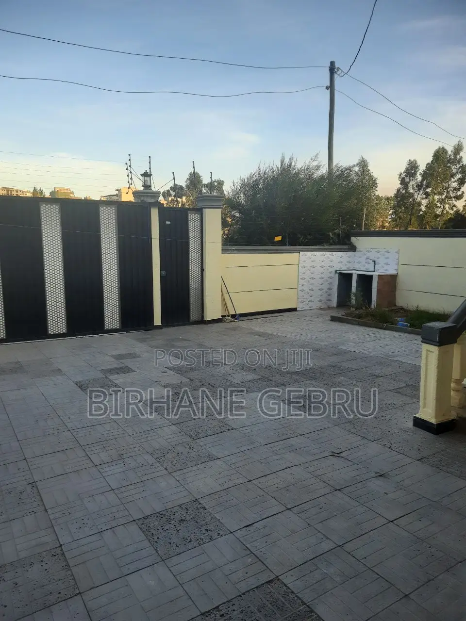 5bdrm Villa in Villa House, Bole for rent