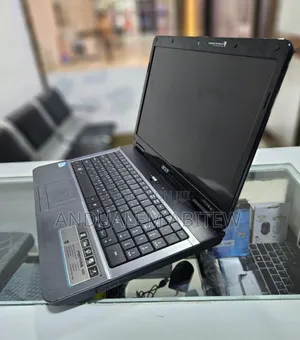 Laptop Acer Aspire VN7-791G 2GB Intel Core 2 Quad HDD 160GB