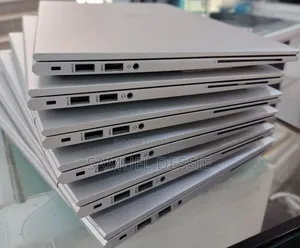 New Laptop HP EliteBook 830 G8 16GB Intel Core I5 SSD 512GB