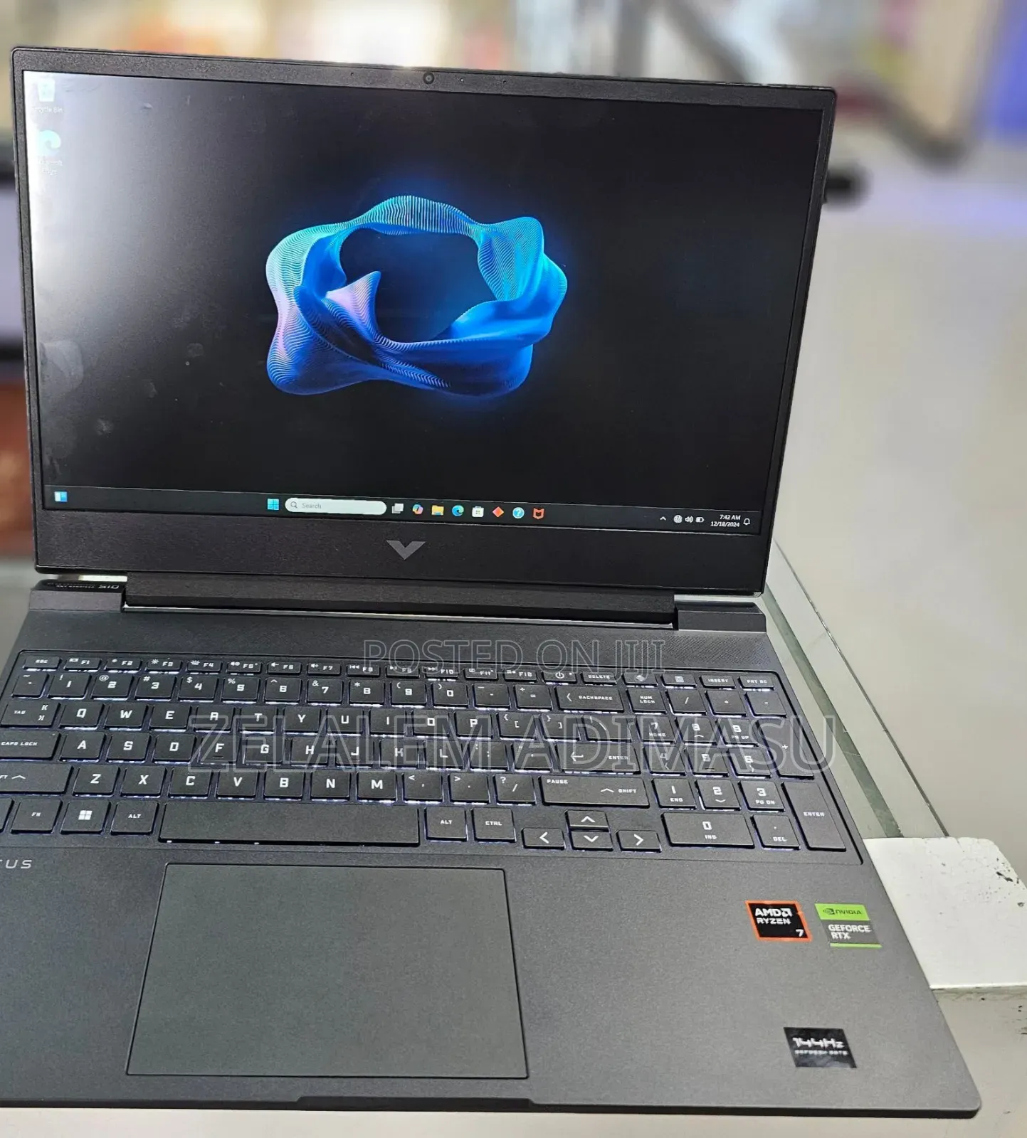 New Laptop HP Victus 15 16GB AMD Ryzen 7 SSD 1T