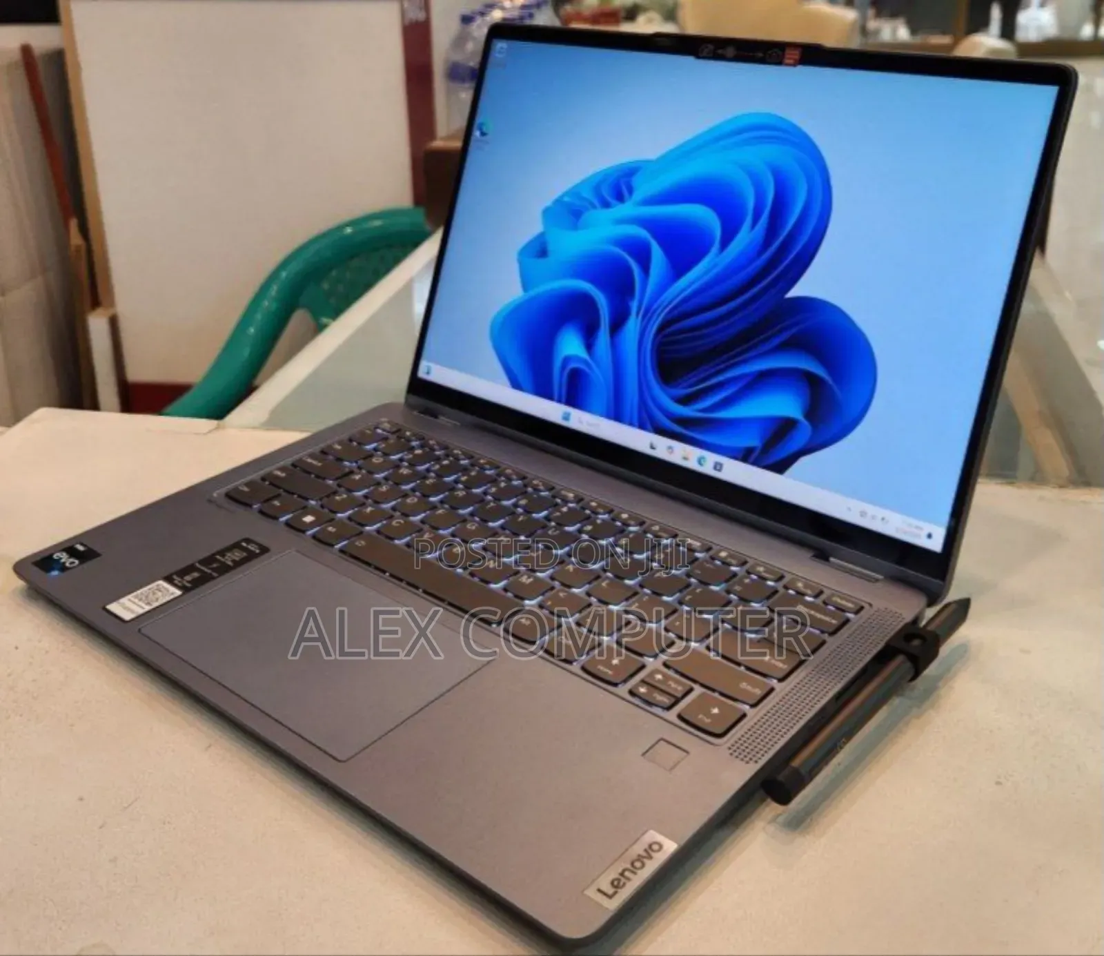 New Laptop Lenovo Yoga 7i 16GB Intel Core I7 SSD 1T