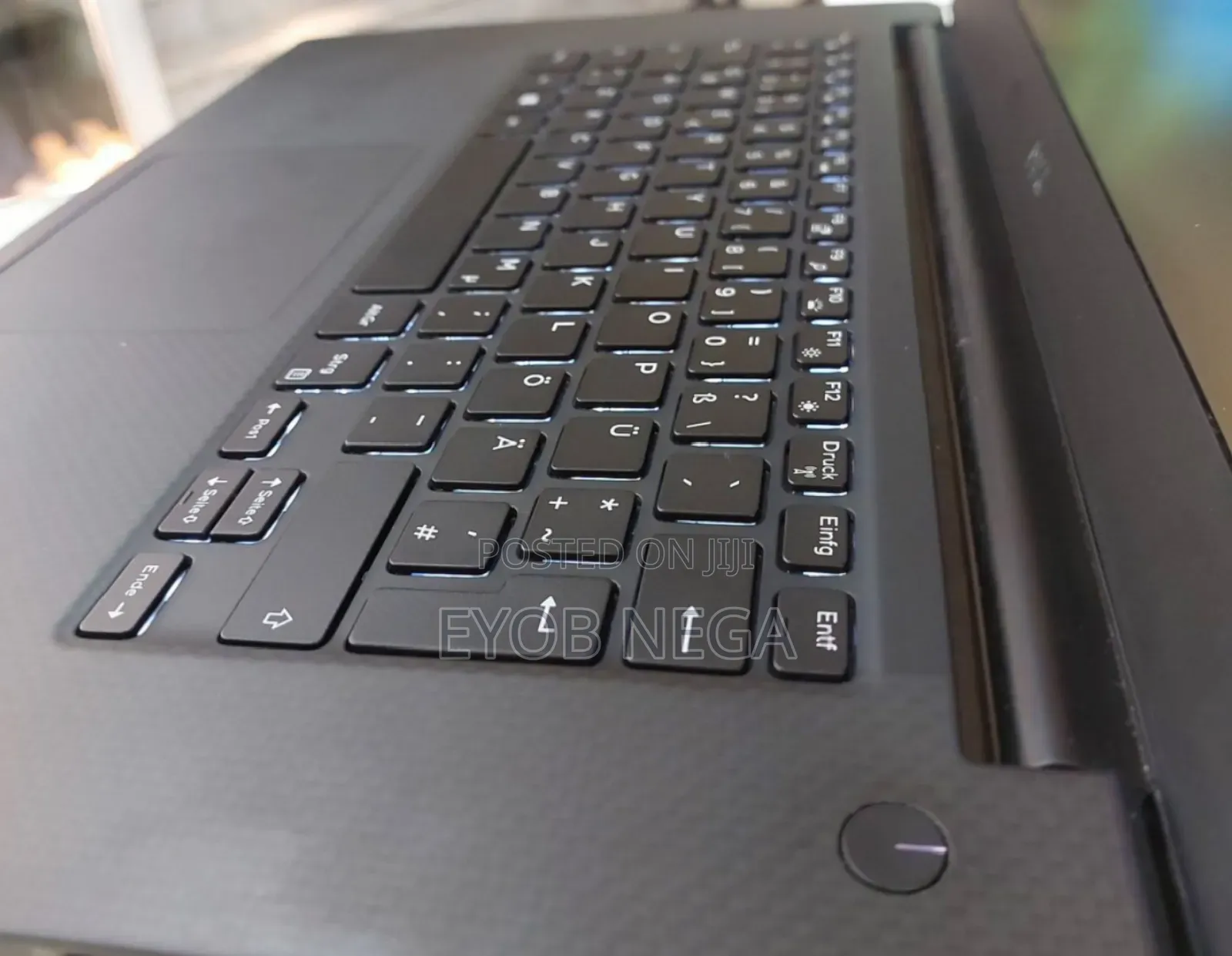 New Laptop Dell Precision 15 3520 16GB Intel Core I7 SSD 512GB