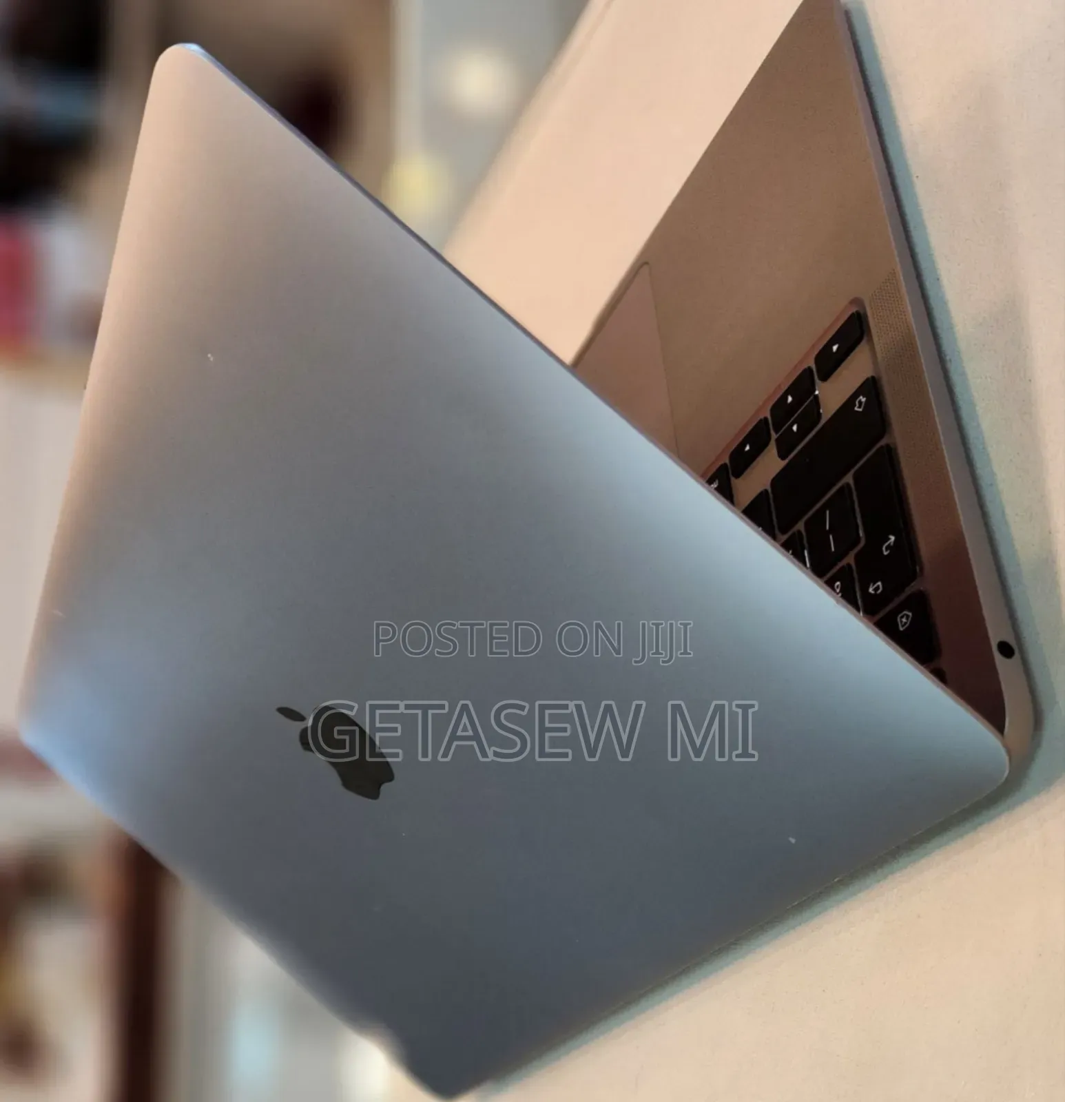 New Laptop Apple MacBook Air 2020 M1 8GB Apple M1 SSD 256GB