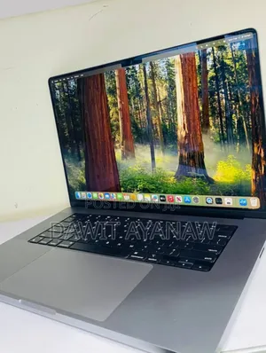 New Laptop Apple MacBook Pro 2020 M1 16GB Apple M1 SSD 512GB